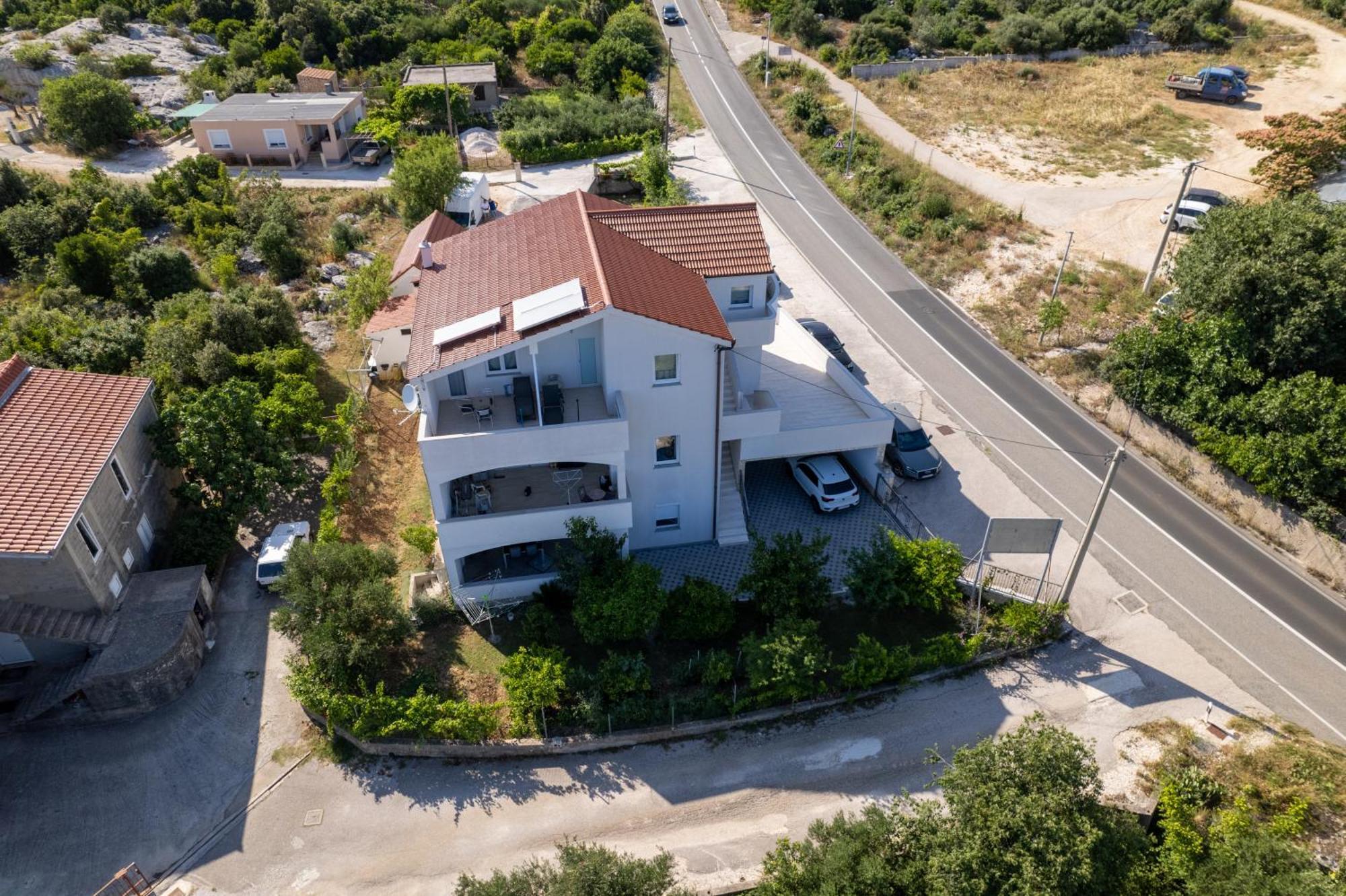 Plano Apartmani Livaja מראה חיצוני תמונה